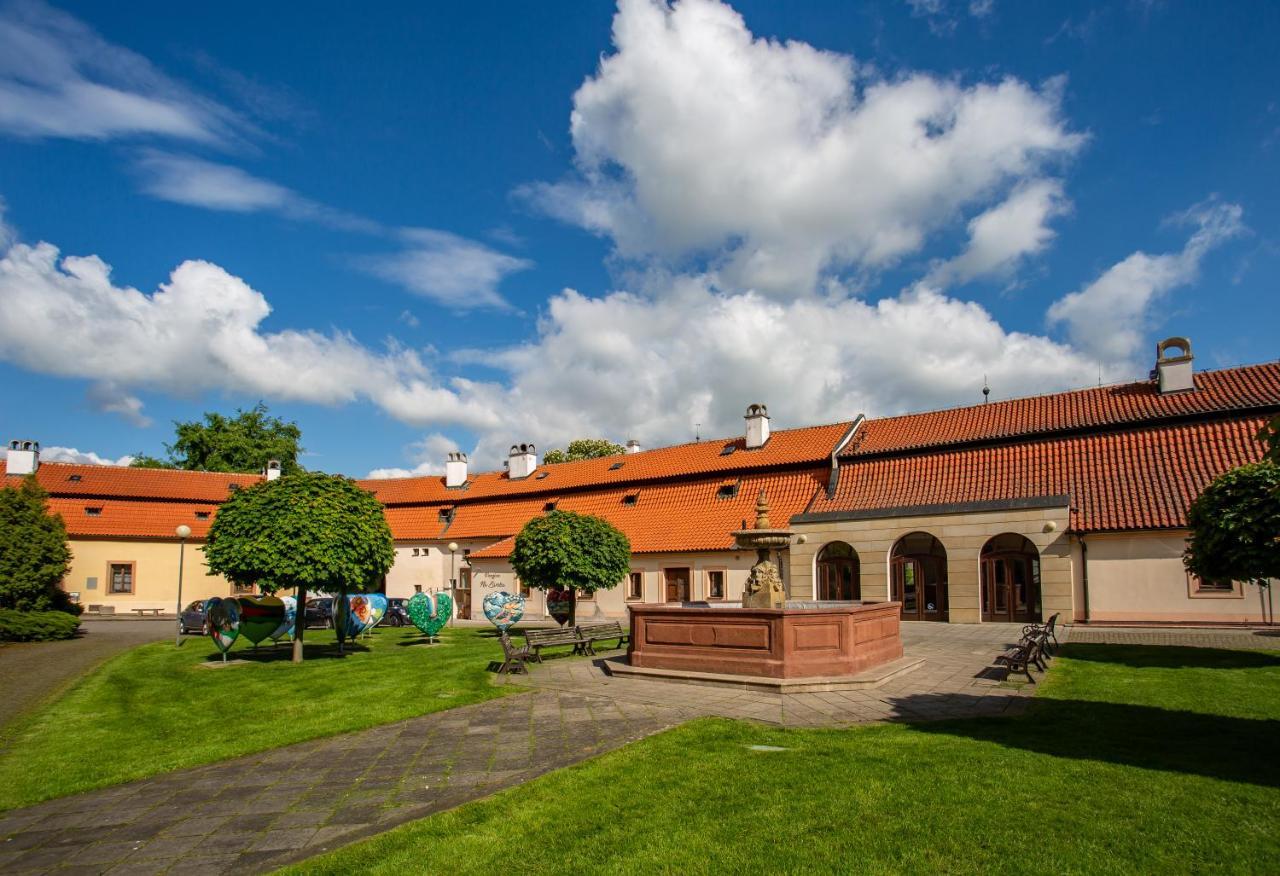 Castle Hotel & Wellness Poděbrady Exteriör bild